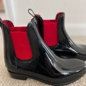 Ralph Lauren’s women short rain booties
